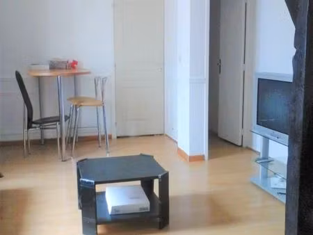 chambre 1 pièce 9 m²