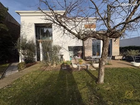 maison 9 pièces 400 m²