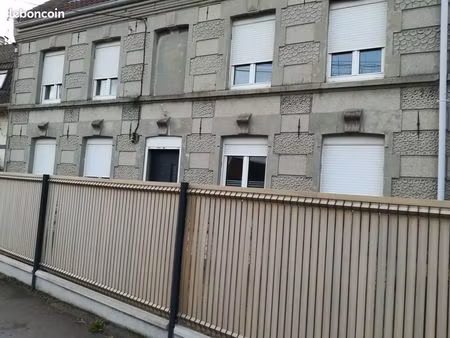 maison 77m² dans un village sympa