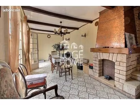 maison 6 pièces 95 m²