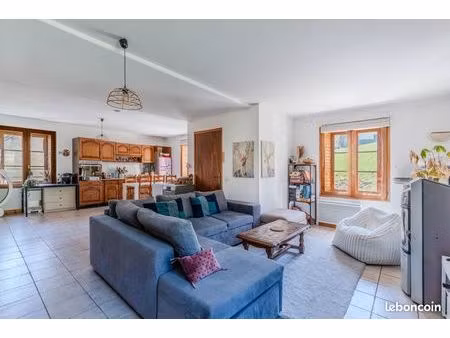 maison 4 pièces 93 m²