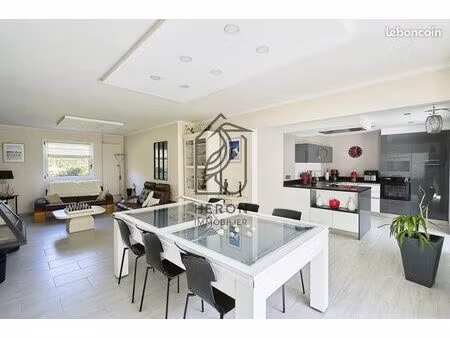 maison 5 pièces 121 m²