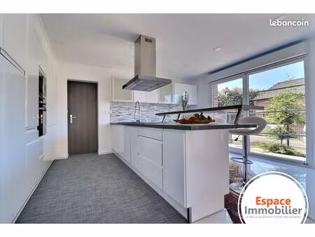 villa 6 pièces 182 m²