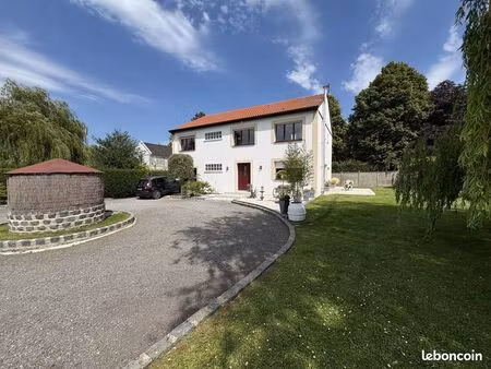 maison 7 pièces 192 m²