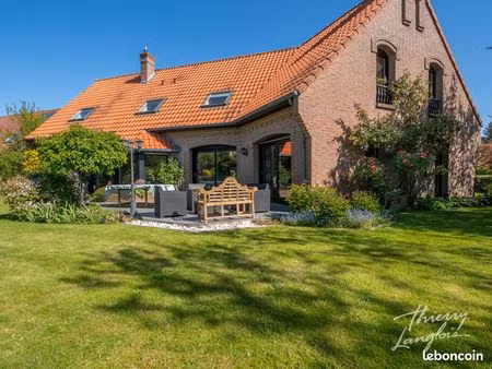 villa 9 pièces 208 m²