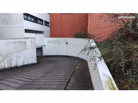 garage à louer