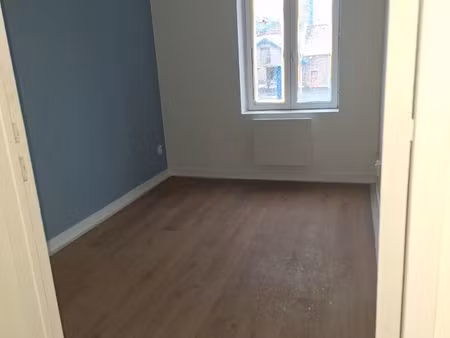 t2 rénové à neuf – 23 m² – disponible immédiatement