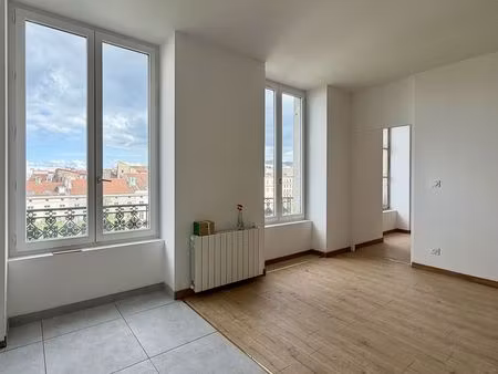 appartement 2 pièces 51 m²
