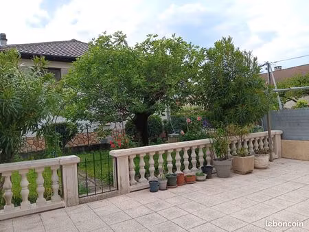 dans ce secteur calme de fontaine maison individuelle et de plain-pied