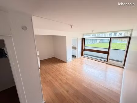 appartement 63 m² refait à neuf – résidence calme et verdoyante à croix