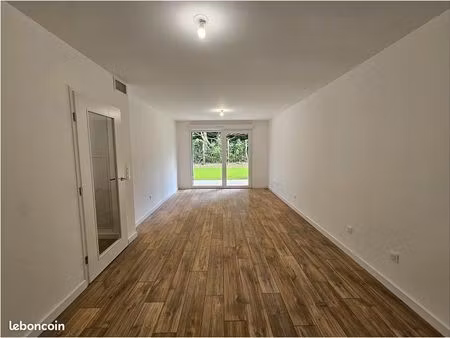 appartement 1 pièce 60 m²