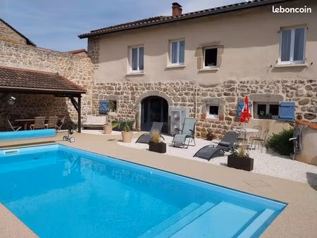 maison ancienne rénovée · luriecq · 136 m² · piscine · vue sur les champs