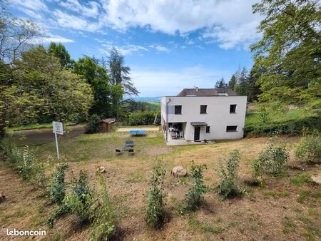 maison 234 m²
