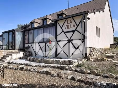 maison 6 pièces 269 m²