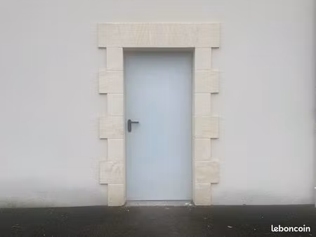 local stockage à louer 32 m² loyer 190