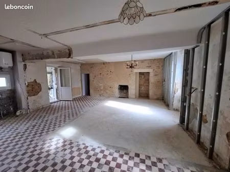 local commercial / professionnel 90 m² – emplacement central – renovation et aménagement s