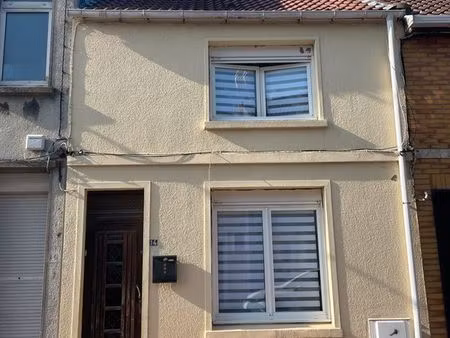 maison 3 chambres quartier les cailloux