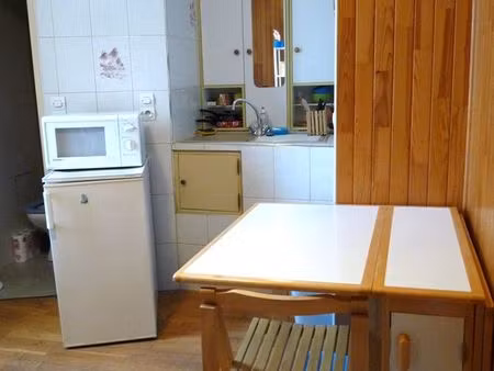 mini studio indépendant proche hôpital et école croix rouge ifsi