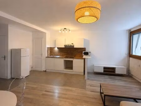 urgent - location 55m2 meublé secteur cité du design