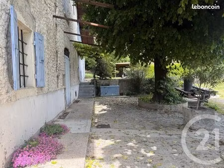 maison 7 pièces 176 m²