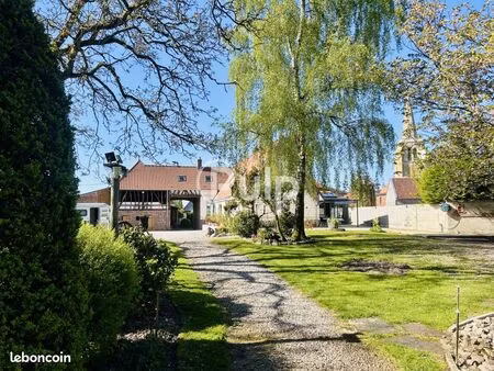 maison 10 pièces 245 m²