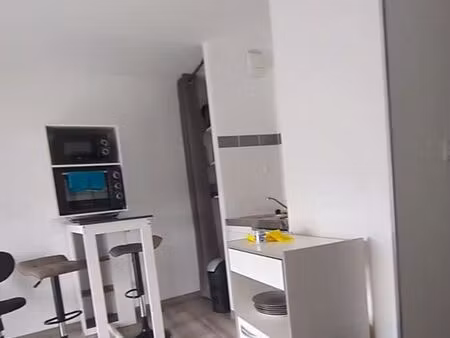 studio 19m2 méublé avec parking