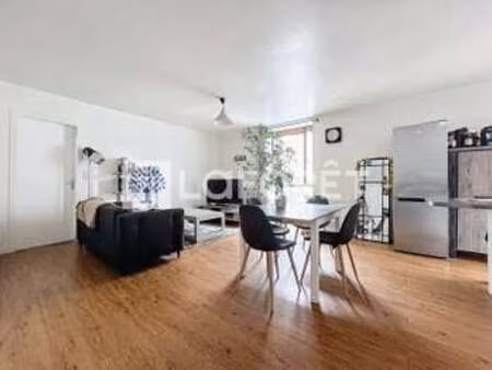 location appartement 3 pièces à bressuire (79300) : à louer 3 pièces / 58m² bressuire
