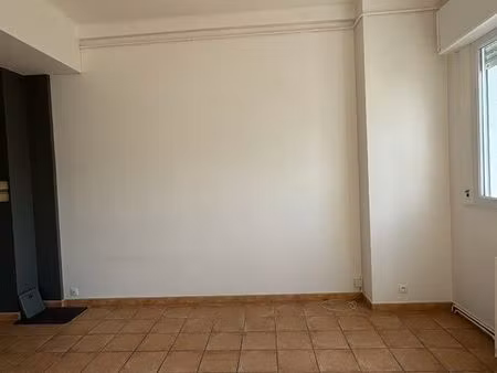 à louer t2 dispo 1er août particulier à particulier rdc calais nord