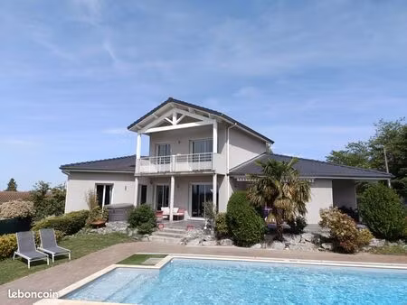 maison d’architecte – secteur beccaud – 175m2