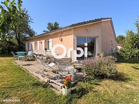 villa 4 pièces 96 m²