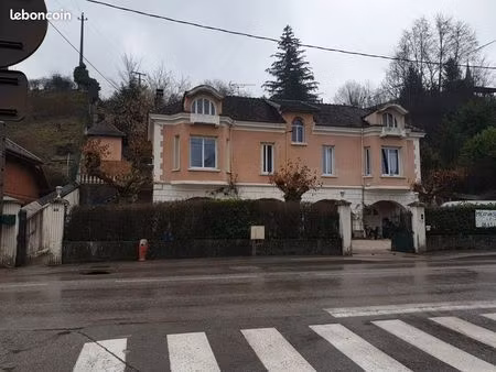 maison à louer dans belle batisse