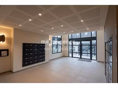deux pièces 49m² avec extérieur et parking