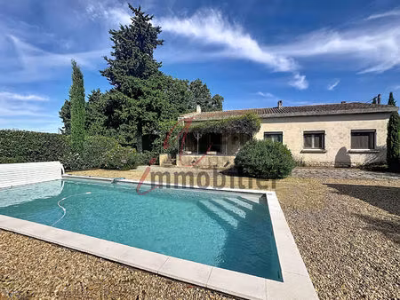plan d'orgon  maison plain pied   126 m² 3 chambres  avec piscine sur 1200m² de terrain