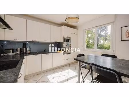 maison 215m2 - st jacques de la lande - en campagne - terrain fleuri et arboré
