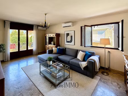 bandol appartement t3 de 76 m2 proche centre ville avec te