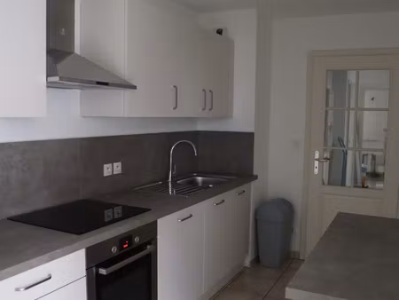 f2 récent avec terrasse + garage