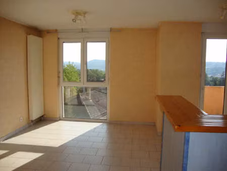appartement t2 oyonnax - 2 pièces - 44 m²