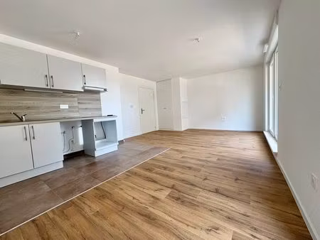 appartement t2 avec terrasse - neuf - 1ère occupation
