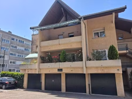 studio en rez-de-jardin au calme