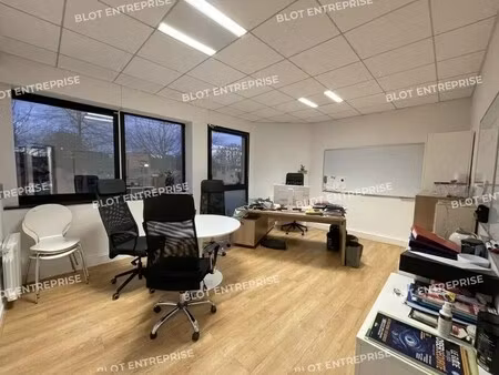 location bureaux 234 m²