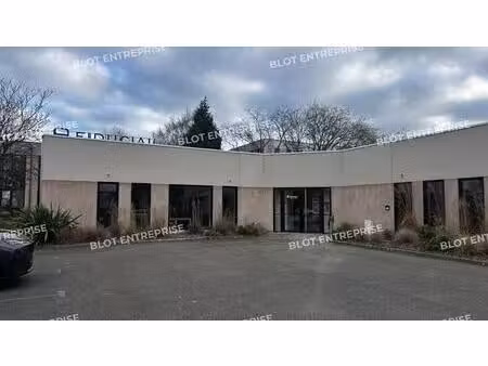 location bureaux 275 m²