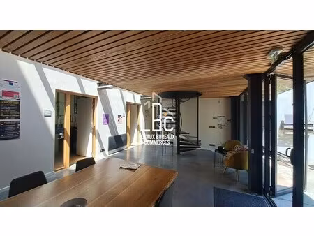 location bureaux 323 m²