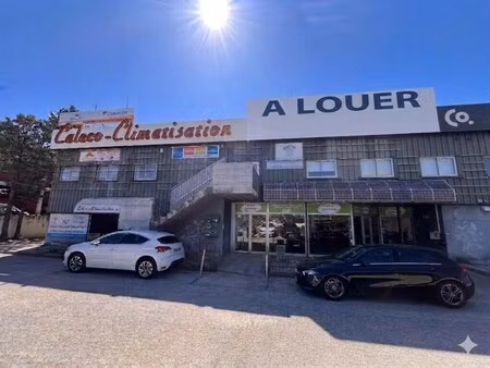 location commerce la farlede 83210 212m²