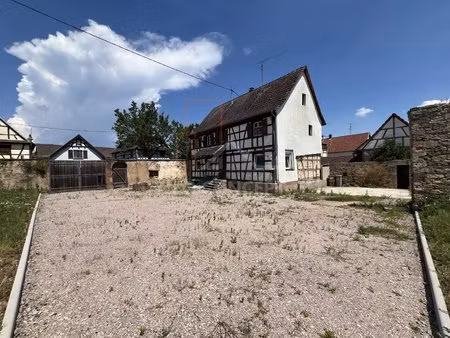 ensemble ancien corps de ferme avec maison alsacienne