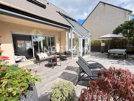 nestenn igny : belle maison familiale lumineuse  louée vide ou meublée  4 chambres à gommo