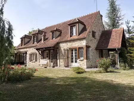 maison familiale en pierre - 145m2 - 7 pièces - dpe c