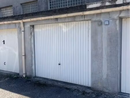 garage/box