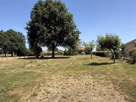 tres beau terrain a batir ideal plain-pied