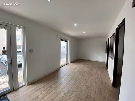 bureaux 47 m² veauche