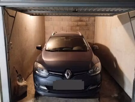 grand box fermé 15m2 mail mitterrand rennes